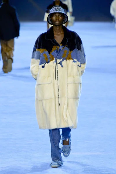 Look 20